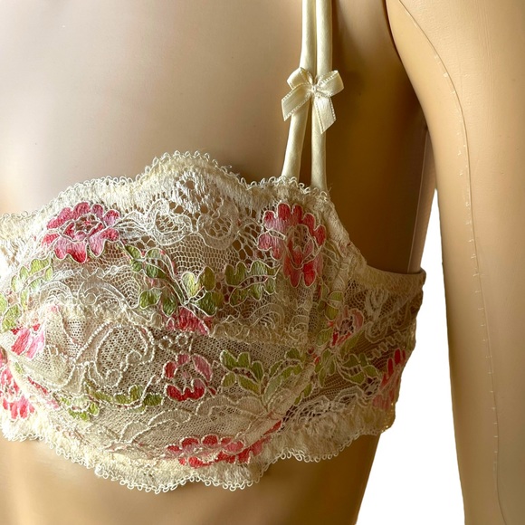 Vintage 90s Lise Charmel cream pink & green lacy bra - Picture 4 of 11